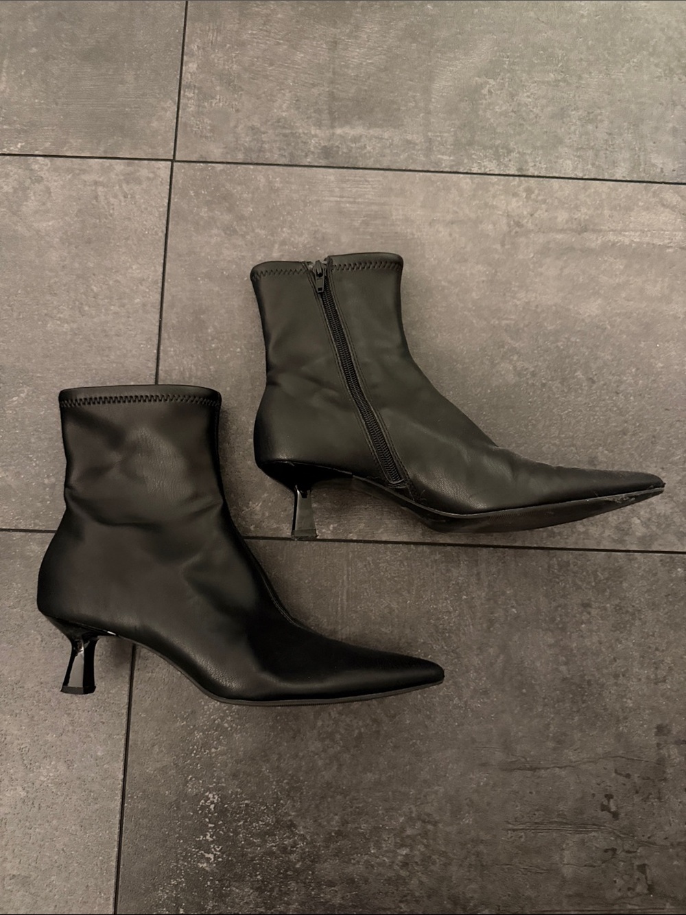 Black Pointed Toe Mid-Kitten Heel Ankle Boots